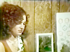 Lesbian Peepshow Loops 535 70's and 80's - Scene 3