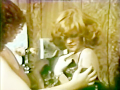 Lesbian Peepshow Loops 535 70's and 80's - Scene 3