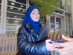Liranienne Voilee Nadja Se Fait Defoncer En Anal Dans Les Wc Et Dans Un Couloir Pour Payer Lavion