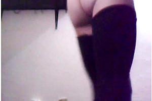 Luli teen 18+ crossdresser showing ass