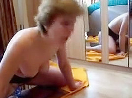 MILF HAS ORGASM