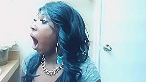 MIRROR YAWNING