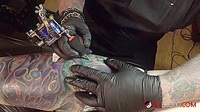 Marie Bossette Deals With a Very Painful Tattoo!