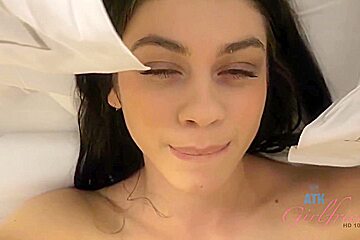 Marley Brinx - 02