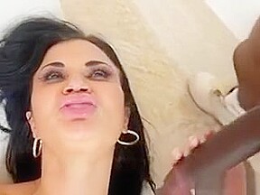 Mature Slut Jasmine Jae Gets Fucked And Creamed