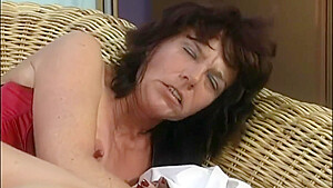 Mature Slut Retro Porn Video