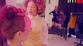 Mia C, Giovanna B, Mila Spook, Mel Fire, Barbara In - [SexyHot] - Bastidores Da Moda (04 11 18) - 720p