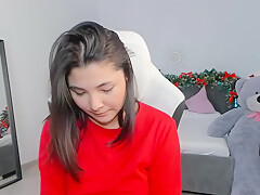 Mikkalove December 26 2023 Webcam