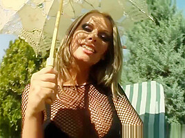 Milf Thing MILF Viviens holes are in high demand by these guys