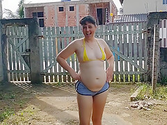 Minha Esposa In Provocando Fora Enquanto Ela Esta Limpando  Eu Lambo O Cu Dela E Fazemos Sexo