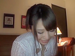 Mion Hatsuki, Asian amateur in white stockings gives handjob