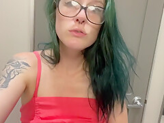 Miss Ellie In Dressing Room Quickie