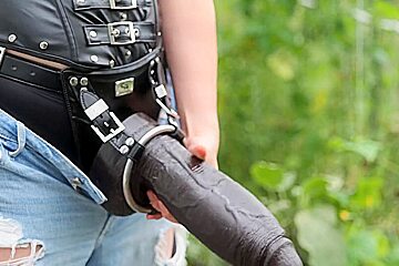 Mr Hankeys Toys Atlas Review: Bow Down To This God Of A Dildo