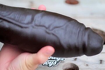 Mr Hankeys Toys Atlas Review: Bow Down To This God Of A Dildo