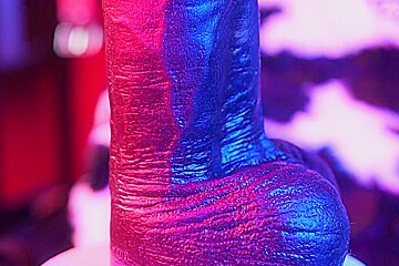 Mr Hankeys Toys Atlas Review: Bow Down To This God Of A Dildo