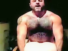 Muscle Hunks Fuck Bareback