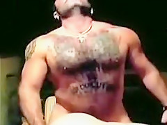 Muscle Hunks Fuck Bareback