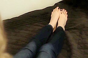 Must See Feet - Ashlyn's Super Long Toes