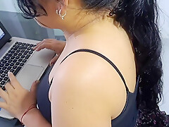 My Stepmother Is Very Stressed Because Of Her Work, I Make Her Suck My Cock To Make Her Feel Better