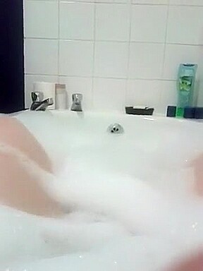 My bbw slut in bath fancied a play