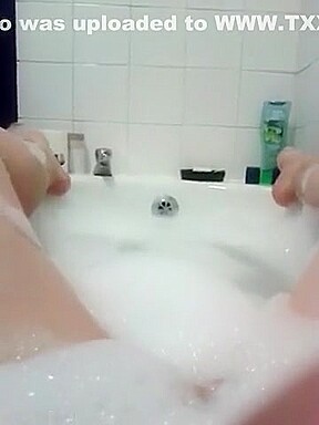 My bbw slut in bath fancied a play