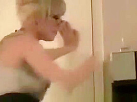 Naked Amateur Sucks Cock In Homemade Sex Tape