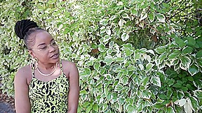 Nathou, 23, is doing some crazy things!