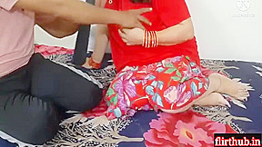 Ne Mami Ko Bed Pe Jabardast Garam Kiya