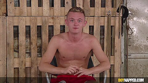 Nerdy dom Sean Taylor dominates innocent twink Oliver Wesley