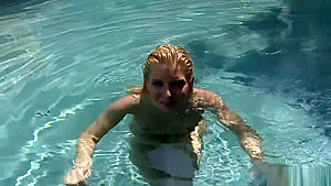 Nikki Bikini Solo