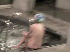 Nude Asian spied from behind on the edge of the pool nri033 00