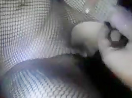Old bitch gets fingered in a car, while in fishnets