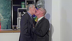 Older 4 Me Gay Video