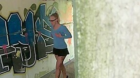 Parking Garage Quickie Ends With Huge Facial