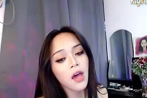 Petite Filipina Trans Cutie Teases On Webcam