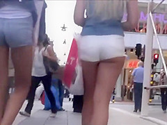 Pick which one of these girls is sexier