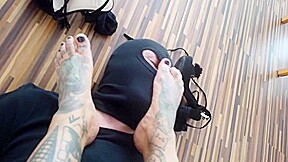 Pilation 3 - Worshipping A Tattooed Milfs Feet