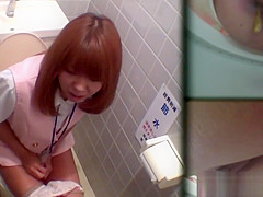 Pissing japanese babes
