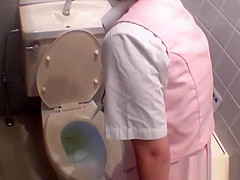 Pissing japanese babes