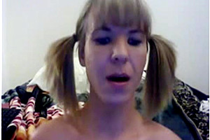 Pretty TS Kitty Plays On Webcam