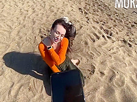 Public Beach Blowjob With Toma Mur