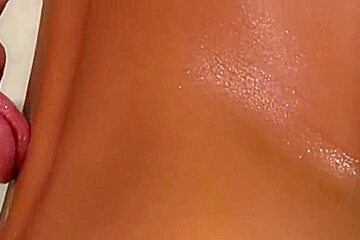 RUMIKA Gal Black Man To Lick Out From The Body Secretions