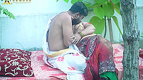 Raja Karj Muft Karnbane K Liye Naukrani Ko Choda Diya Full Outdoor
