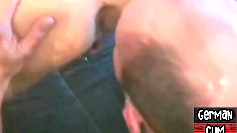 Ripped euro DILF breeds sturdy bottom after sucked off