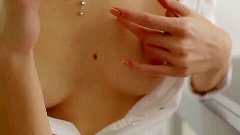 Russian 18-year-old Chicks Are Easy To Have Sex