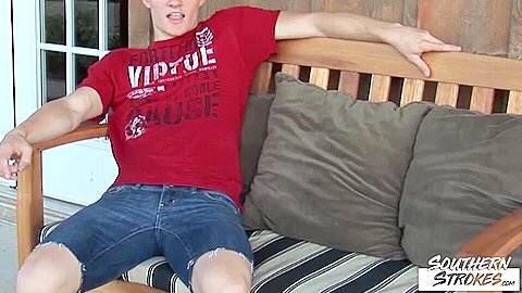 SOUTHERNSTROKES Athletic Twink Tyler Sweet Solo Wanks On Cam