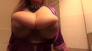 Samanta Lily Titfucks Dildo 2