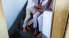 School Khatam Hone Ke Baad School Ke Siri Me Ghapaghap Chudai