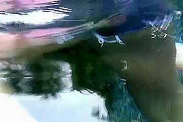 Sex Underwater Need a hand babe