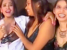 Sexy Bollywood&rsquo s favourite Step sister Kareena Kapoor and Karisma Kapoor fucks her Step brother